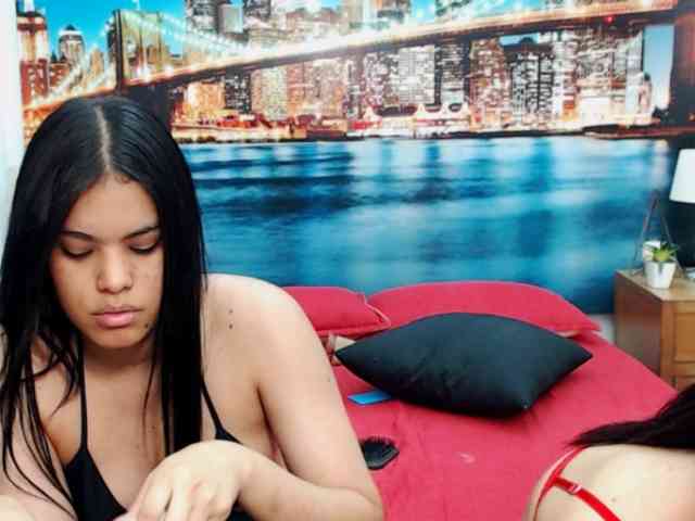 KendraAndMishel webcam