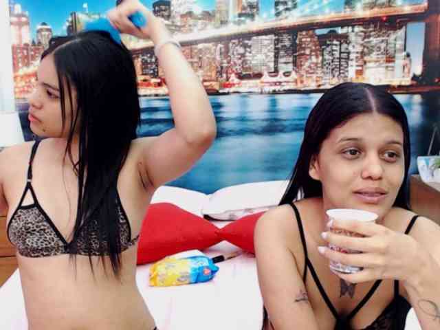 KendraAndMishel webcam