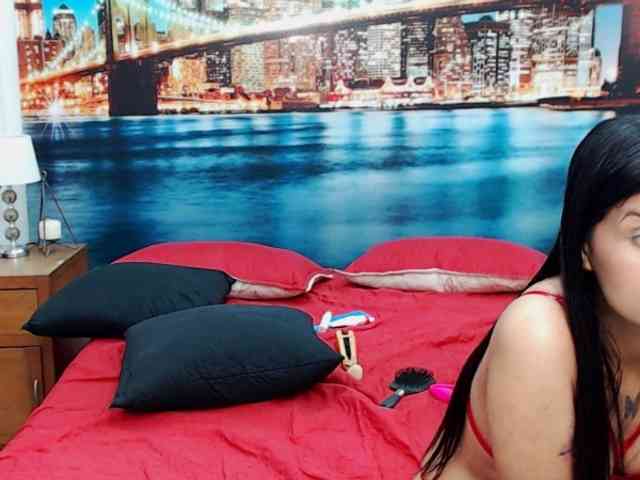 KendraAndMishel webcam