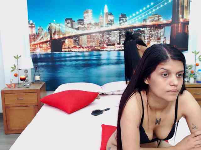 KendraAndMishel webcam