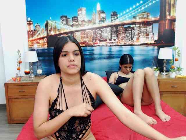 KendraAndMishel webcam