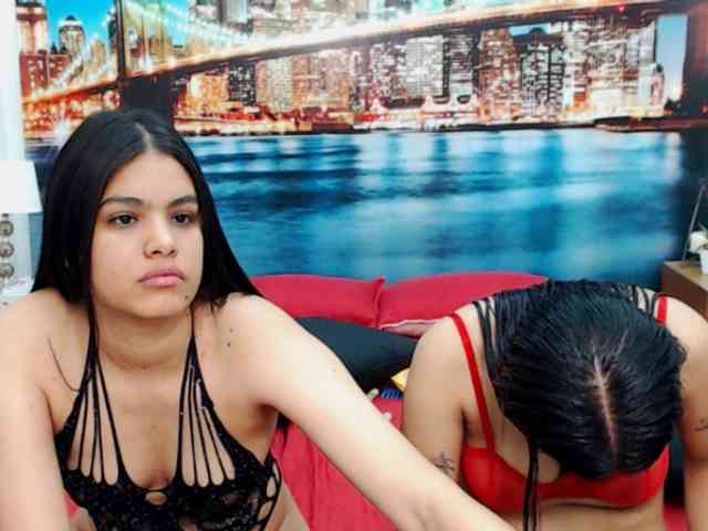 KendraAndMishel webcam