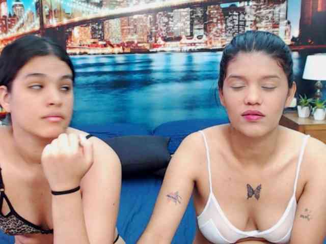 KendraAndMishel webcam