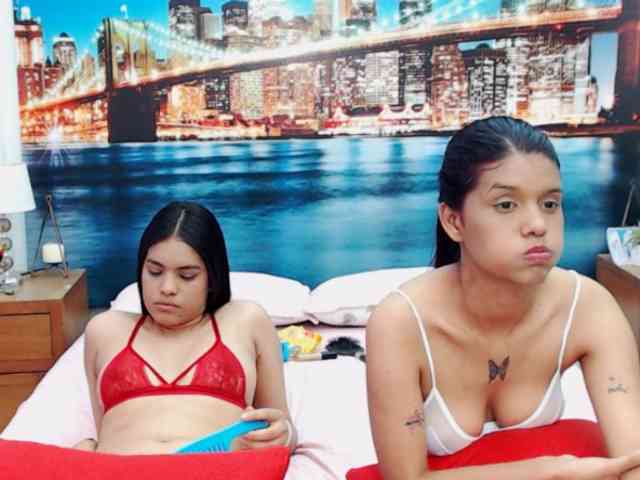 KendraAndMishel webcam