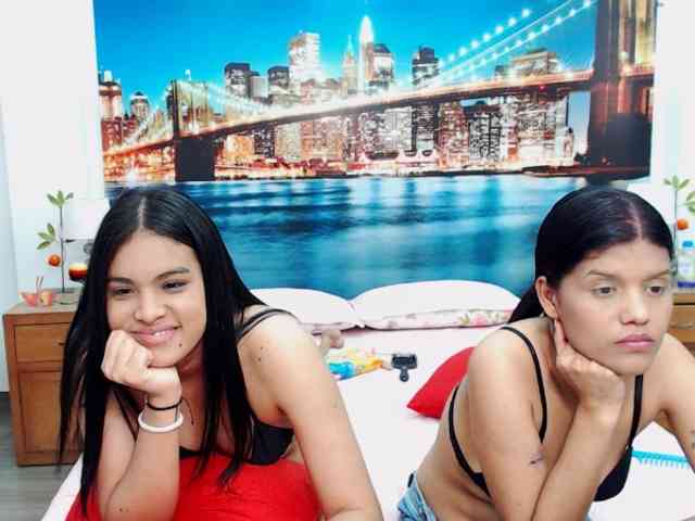 KendraAndMishel webcam