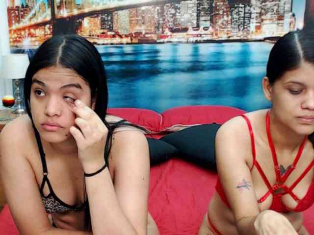 KendraAndMishel webcam