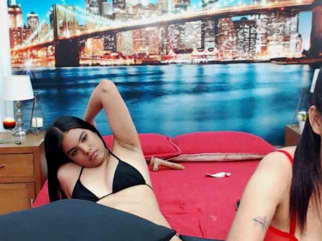 KendraAndMishel webcam
