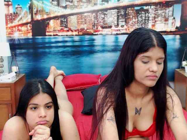 KendraAndMishel webcam