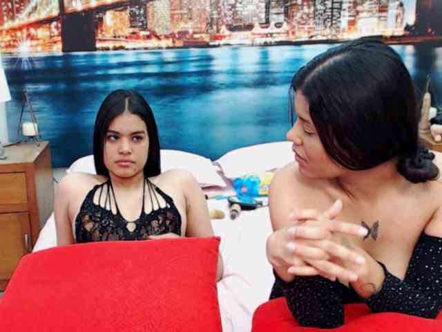 KendraAndMishel webcam