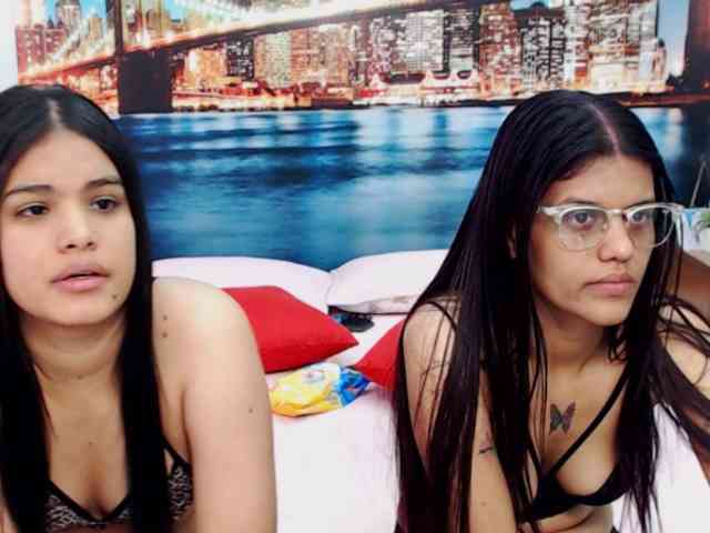 KendraAndMishel webcam