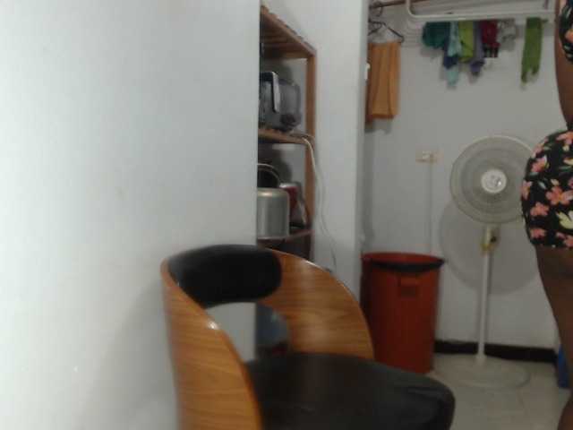 LiraRusso1 webcam bongacams model stream image