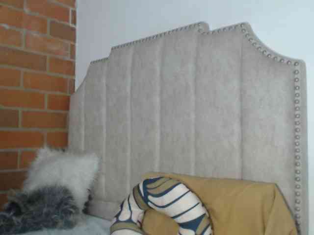 LiraRusso1 Live Webcam on BongaCams