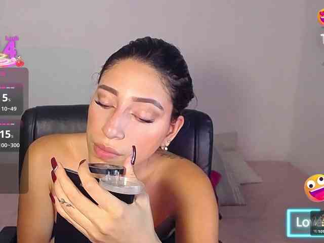 Carla-Palmer webcam