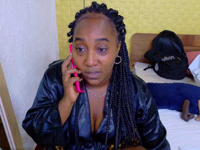 kiara-evanss webcam bongacams model stream image
