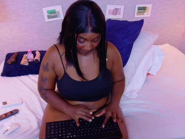 kiara-evanss's BongaCams show and profile