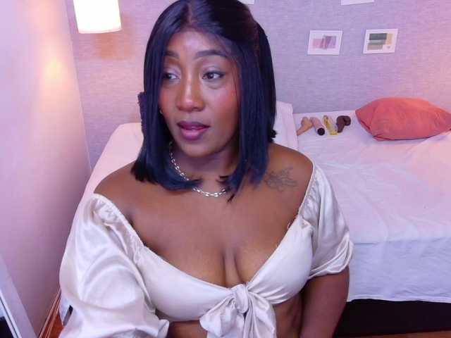 kiara-evanss's BongaCams show and profile