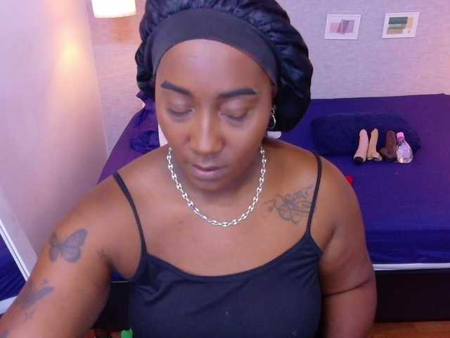 kiara-evanss's BongaCams show and profile