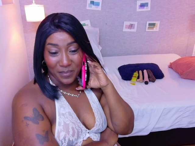 kiara-evanss's BongaCams show and profile