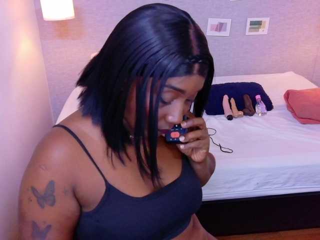 kiara-evanss's BongaCams show and profile