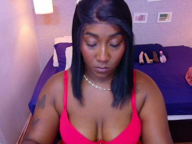 kiara-evanss's BongaCams show and profile