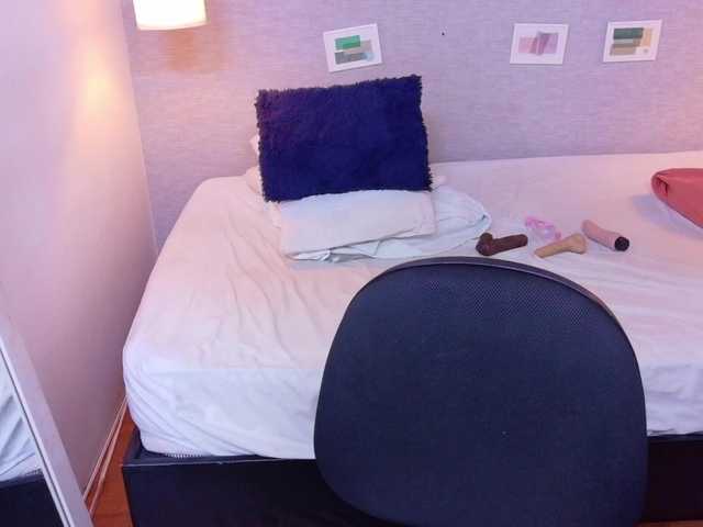 kiara-evanss's BongaCams show and profile