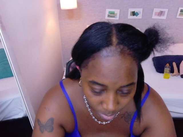 kiara-evanss's BongaCams show and profile