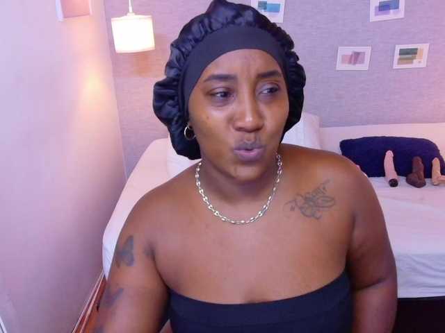 kiara-evanss's BongaCams show and profile