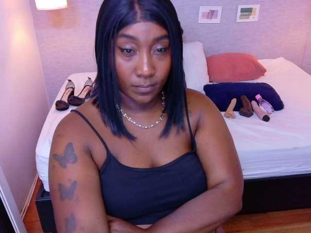 kiara-evanss's BongaCams show and profile