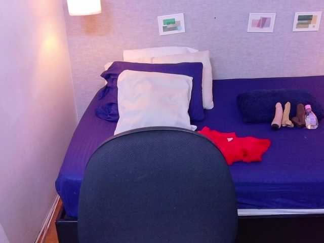 kiara-evanss's BongaCams show and profile