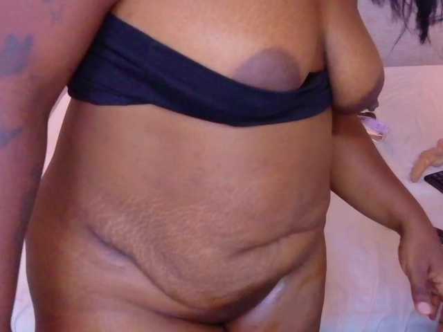 kiara-evanss's BongaCams show and profile