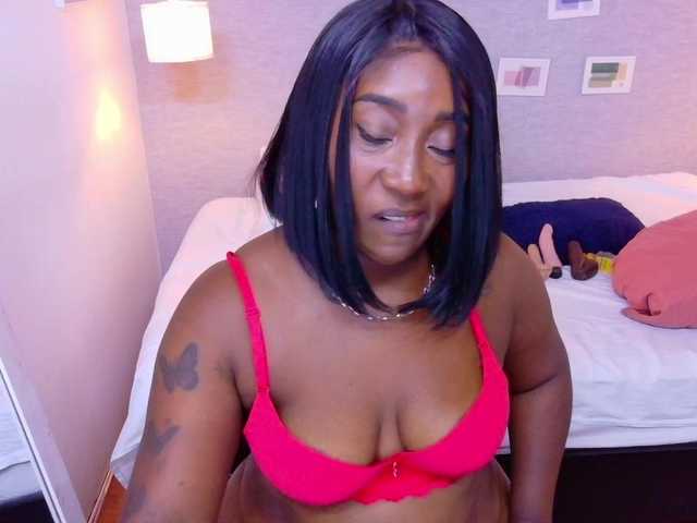 kiara-evanss's BongaCams show and profile