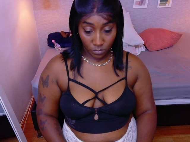 kiara-evanss's BongaCams show and profile