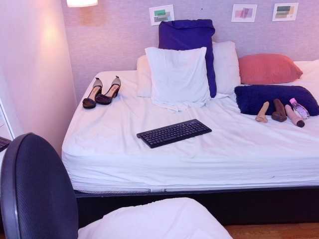 kiara-evanss's BongaCams show and profile