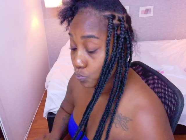 kiara-evanss webcam bongacams model stream image