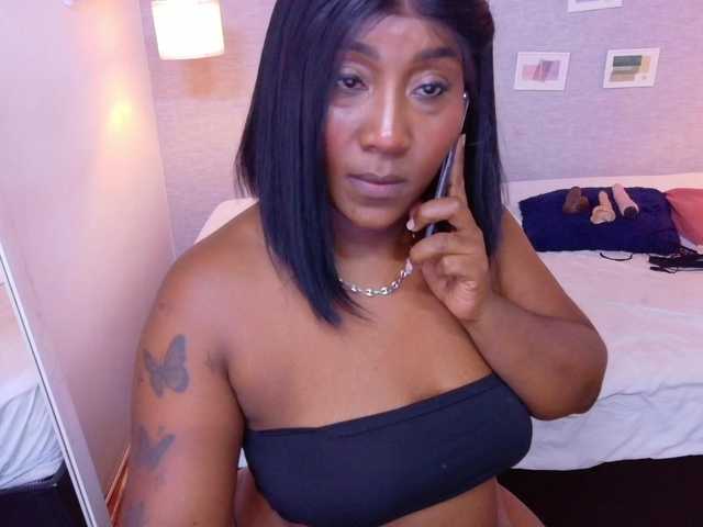 kiara-evanss's BongaCams show and profile