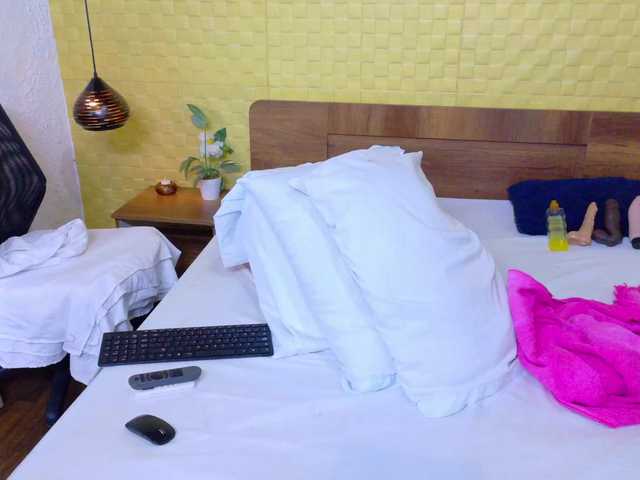 kiara-evanss's BongaCams show and profile