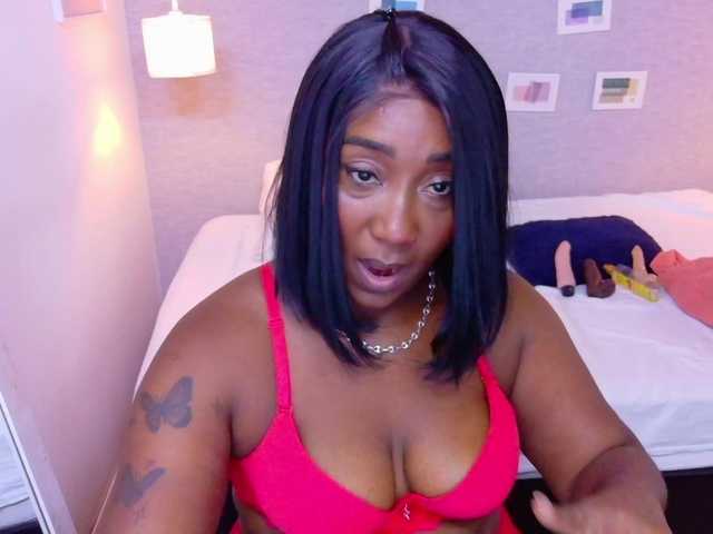 kiara-evanss's BongaCams show and profile