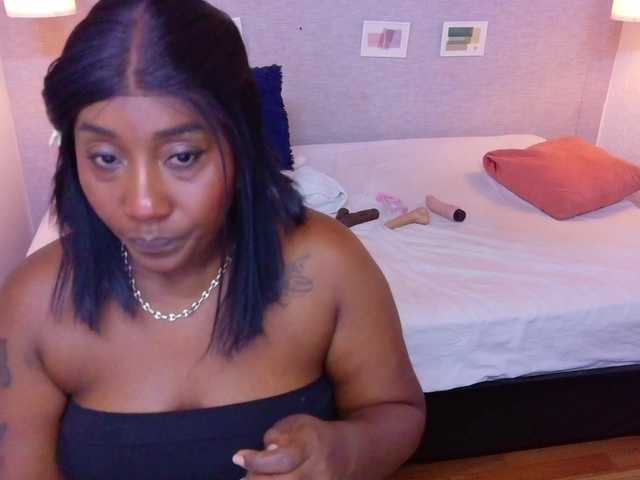 kiara-evanss's BongaCams show and profile