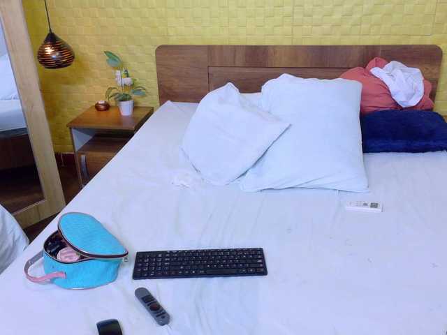 kiara-evanss's BongaCams show and profile