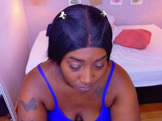 kiara-evanss's BongaCams show and profile