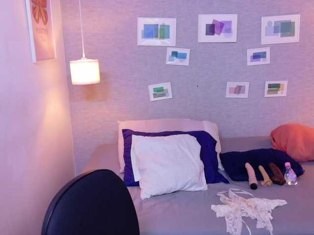 kiara-evanss's BongaCams show and profile