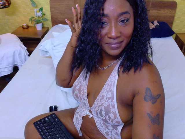 kiara-evanss's BongaCams show and profile