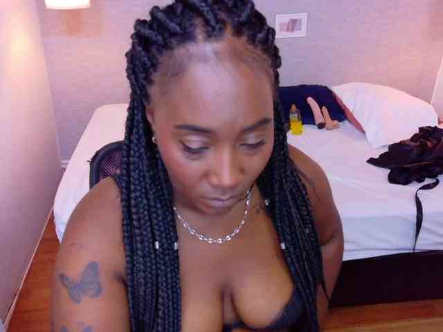 nude cam Kiara-evanss