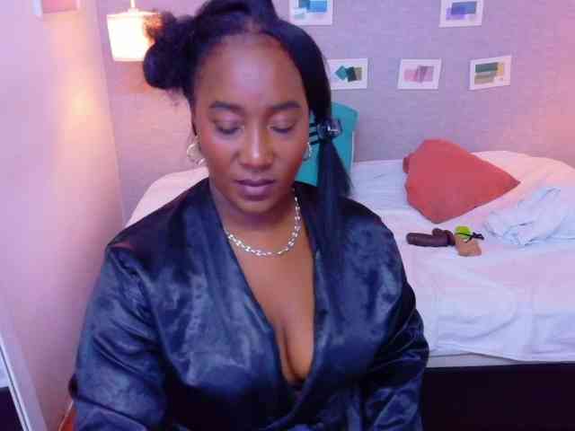 kiara-evanss Live Webcam on BongaCams