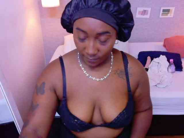 kiara-evanss Live Webcam on BongaCams