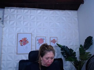 Valentina-mature Porn Show