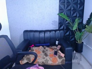 Valentina-mature Porn Show