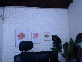 Valentina-mature Porn Show