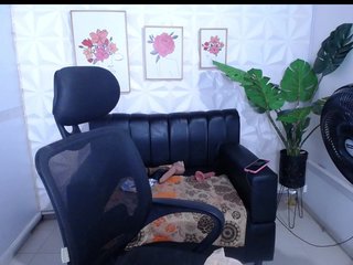 Valentina-mature Porn Show