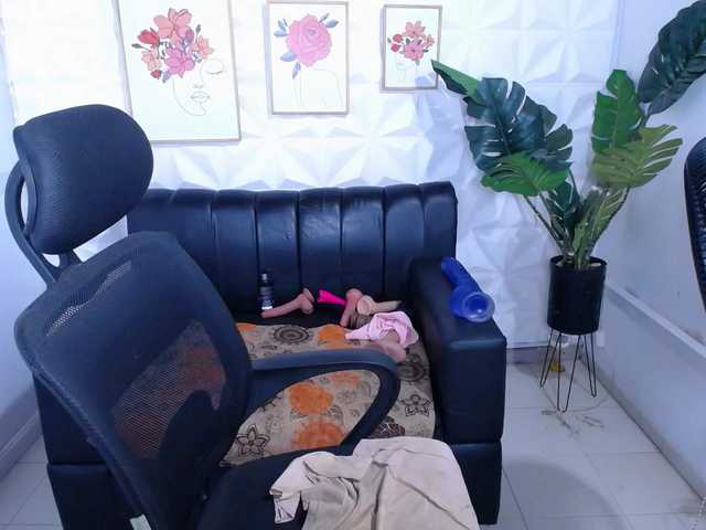 Preview of valentina-mature